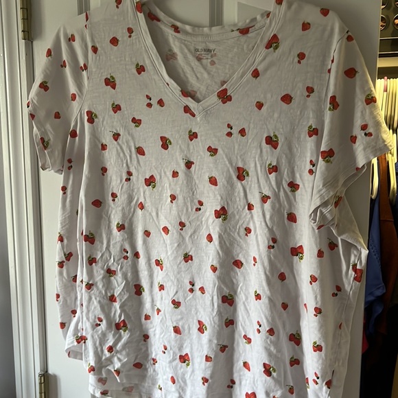 Old navy T shirt - Picture 3 of 3